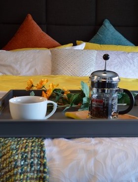 B&B